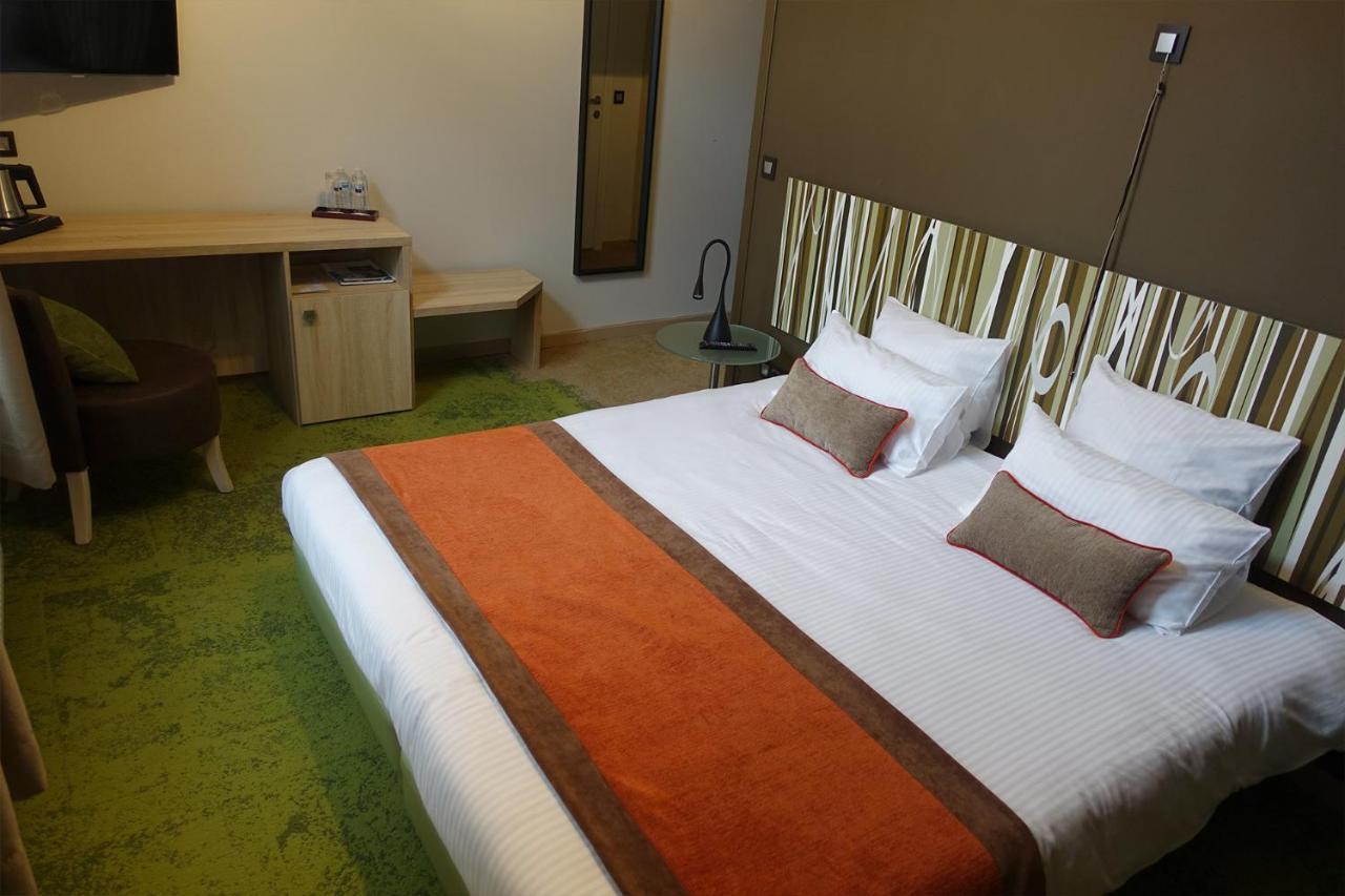 Hotel Du Parc อัธ ภายนอก รูปภาพ