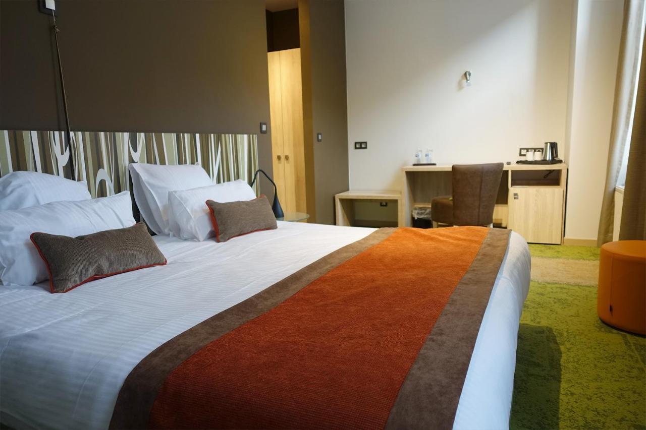 Hotel Du Parc อัธ ภายนอก รูปภาพ