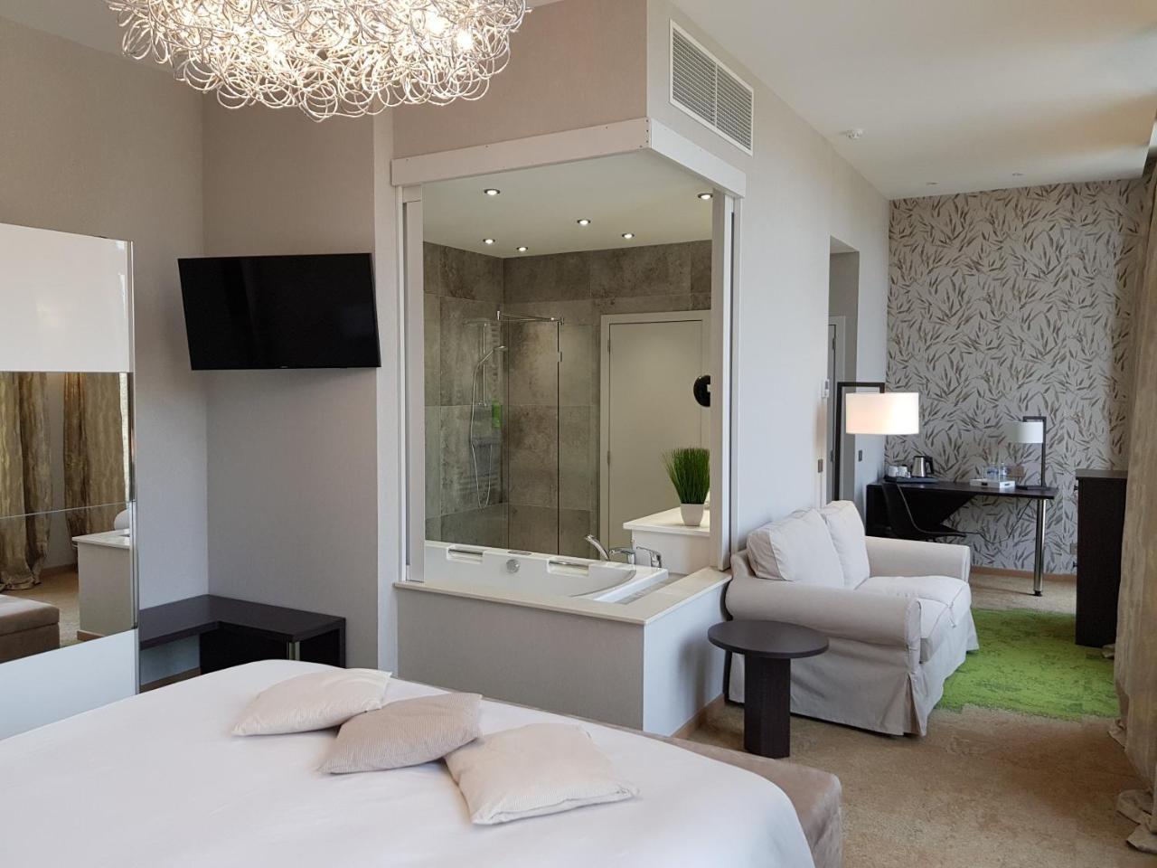 Hotel Du Parc อัธ ภายนอก รูปภาพ