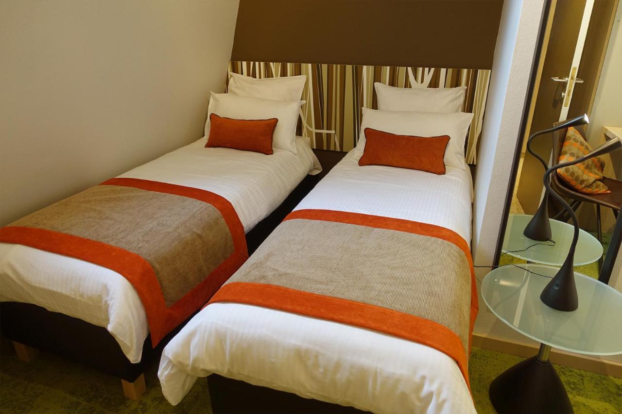 Hotel Du Parc อัธ ภายนอก รูปภาพ