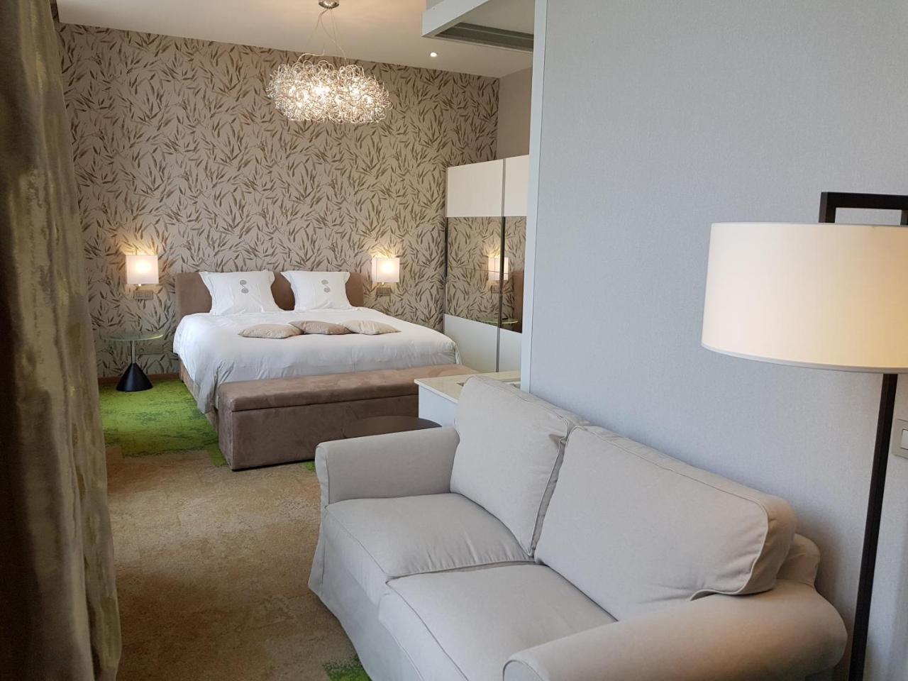 Hotel Du Parc อัธ ภายนอก รูปภาพ